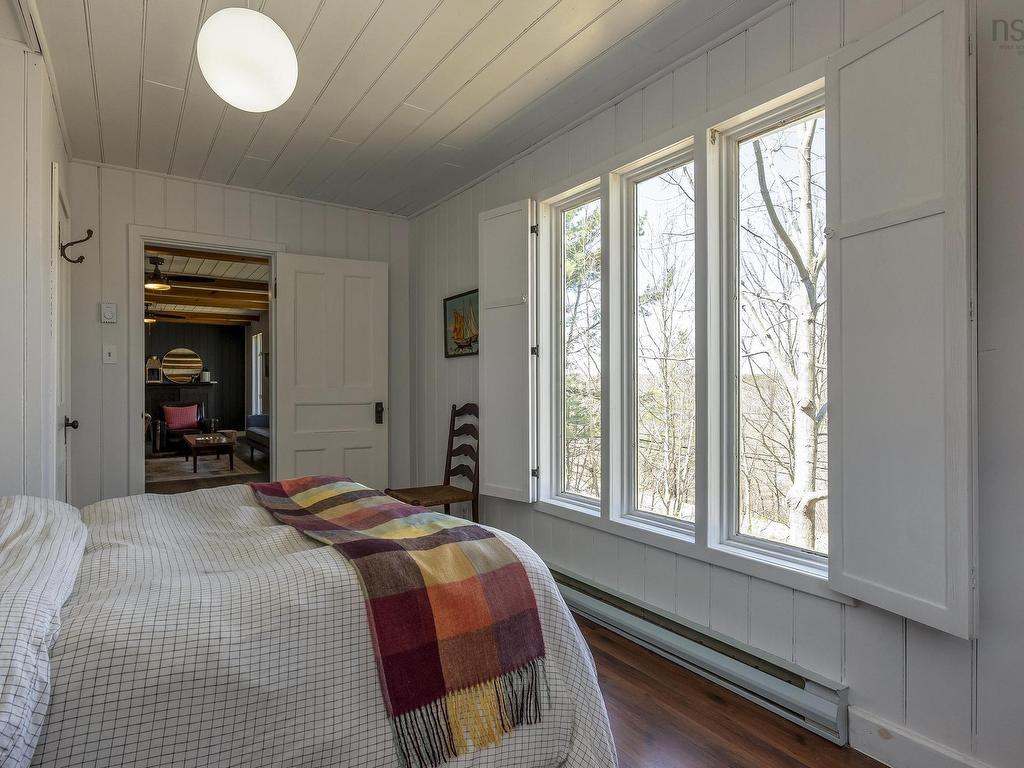 












256 Park Street

,
Kentville,




NS
B4N 1M8

