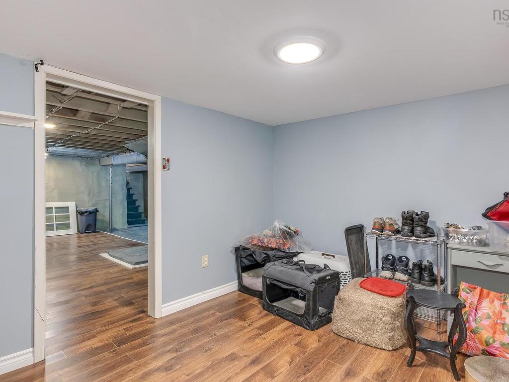 












256 Park Street

,
Kentville,




NS
B4N 1M8

