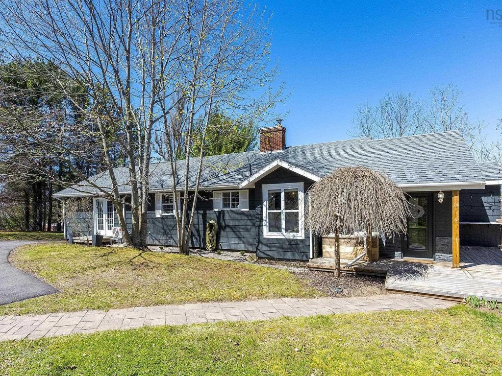 












256 Park Street

,
Kentville,




NS
B4N 1M8

