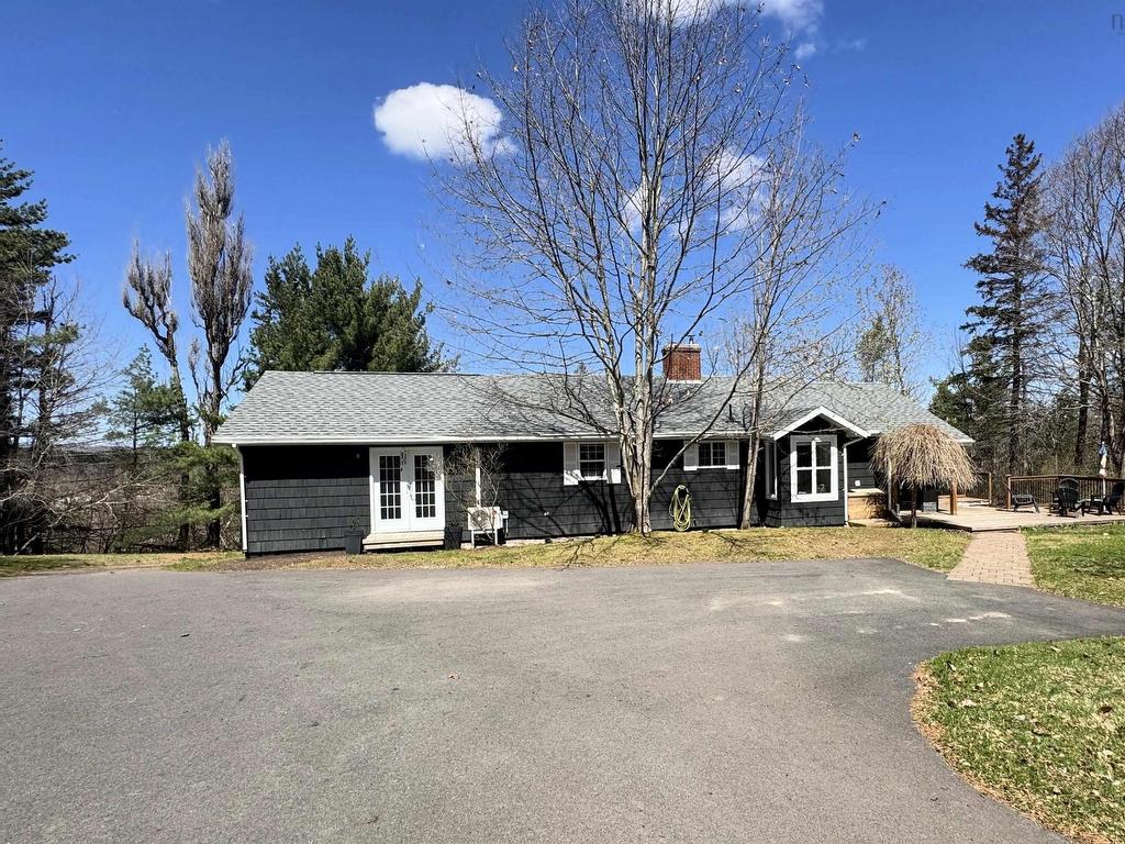 












256 Park Street

,
Kentville,




NS
B4N 1M8


