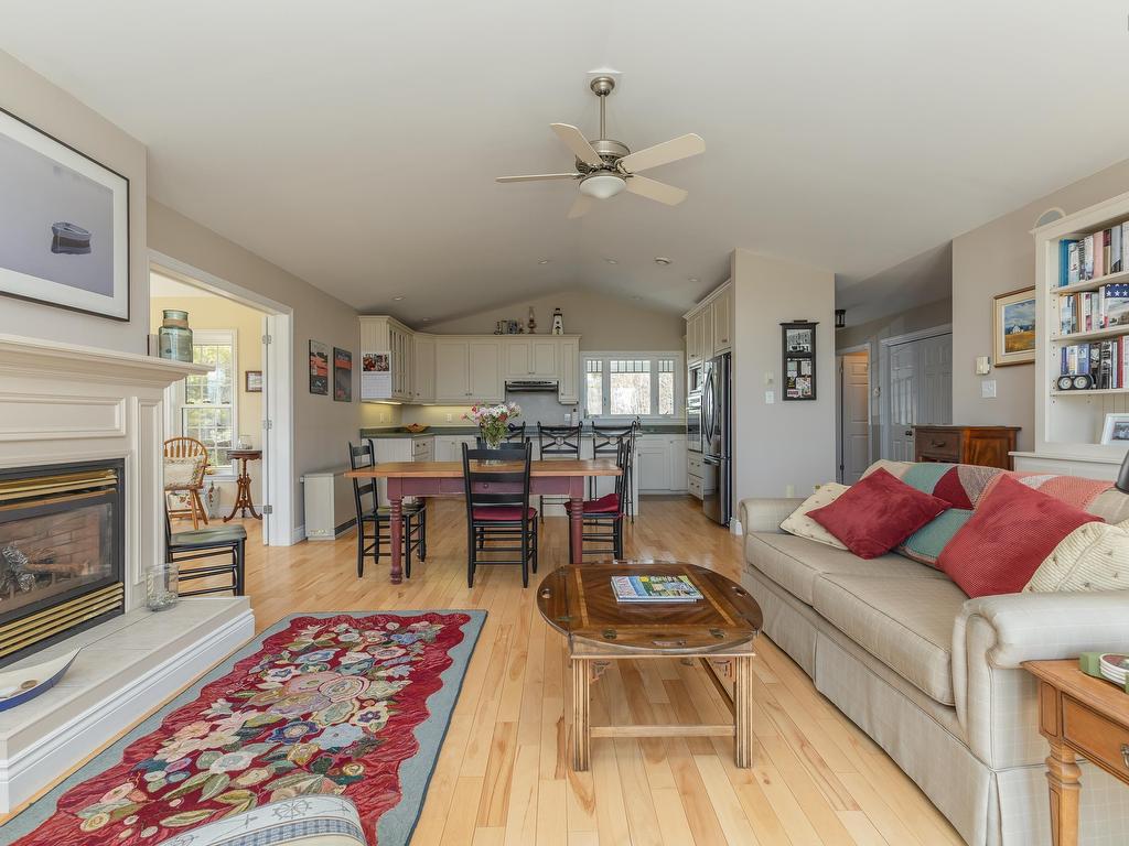 












70 Davidson Lane

,
Waterside,




NS
B0K 1H0

