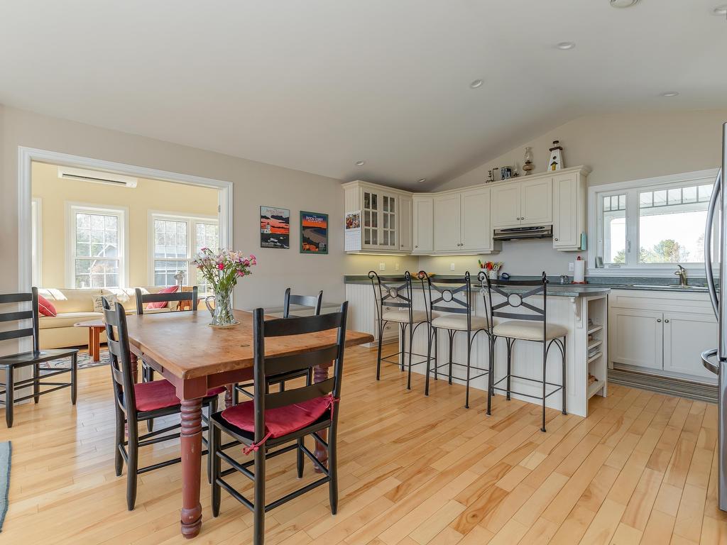 












70 Davidson Lane

,
Waterside,




NS
B0K 1H0

