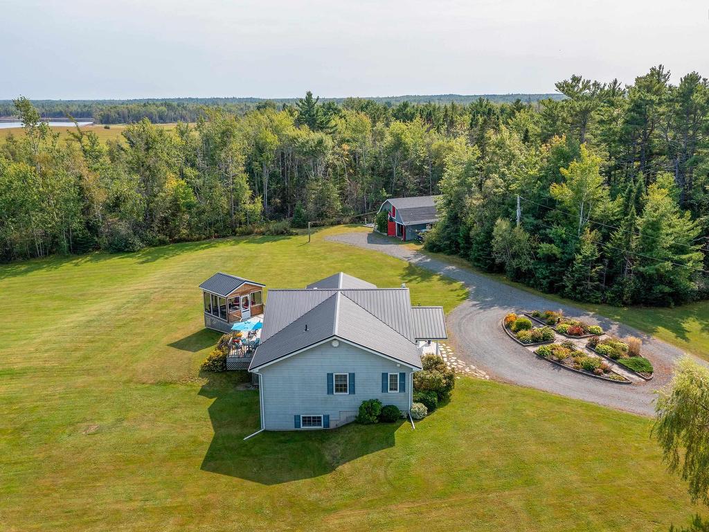 












70 Davidson Lane

,
Waterside,




NS
B0K 1H0

