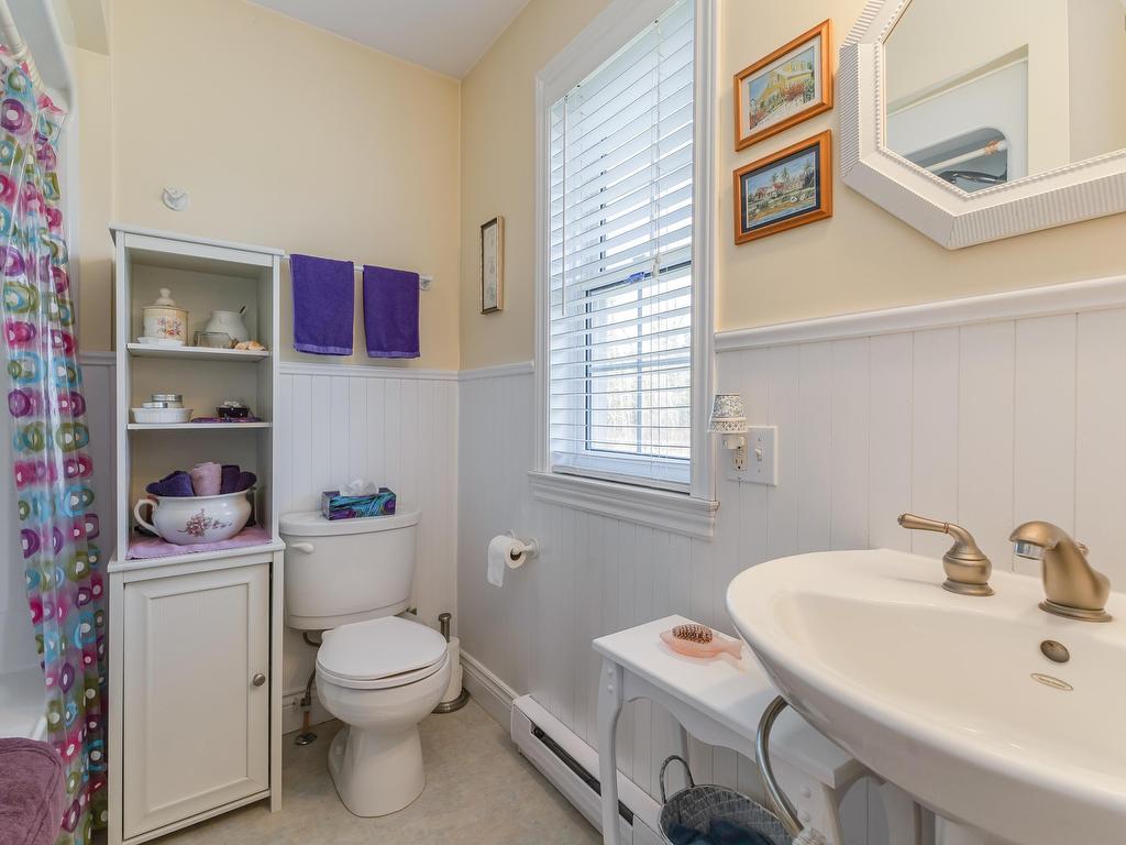 












70 Davidson Lane

,
Waterside,




NS
B0K 1H0

