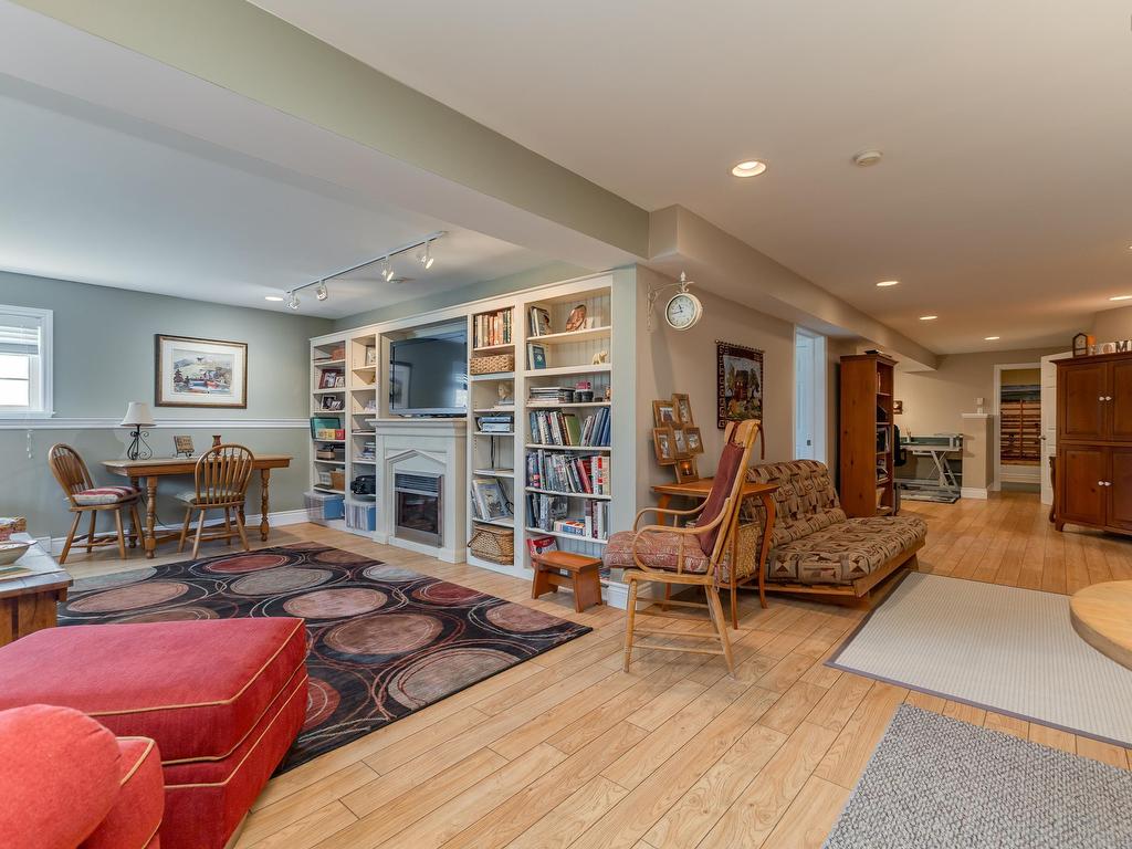 












70 Davidson Lane

,
Waterside,




NS
B0K 1H0


