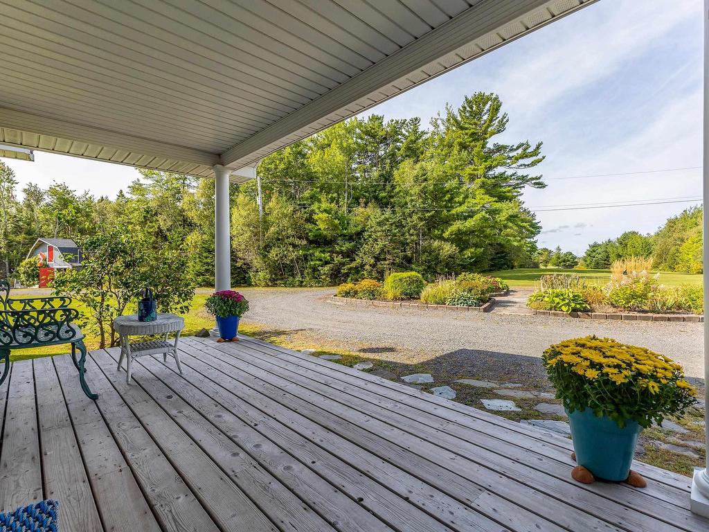 












70 Davidson Lane

,
Waterside,




NS
B0K 1H0

