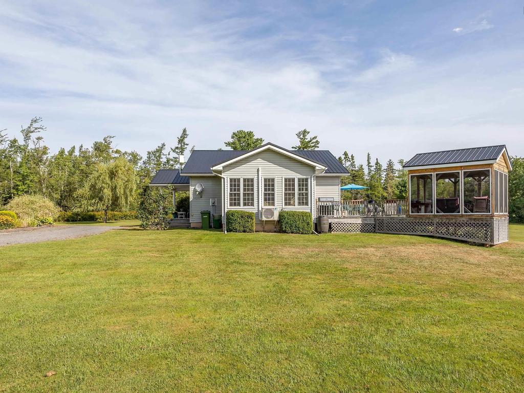 












70 Davidson Lane

,
Waterside,




NS
B0K 1H0

