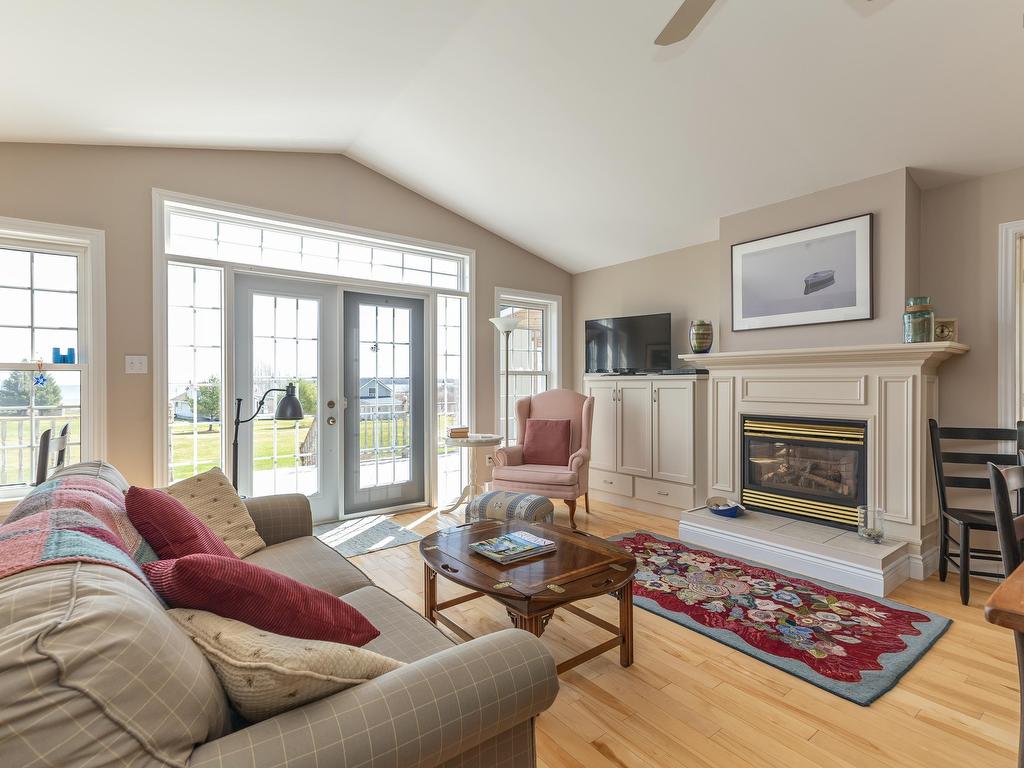 












70 Davidson Lane

,
Waterside,




NS
B0K 1H0


