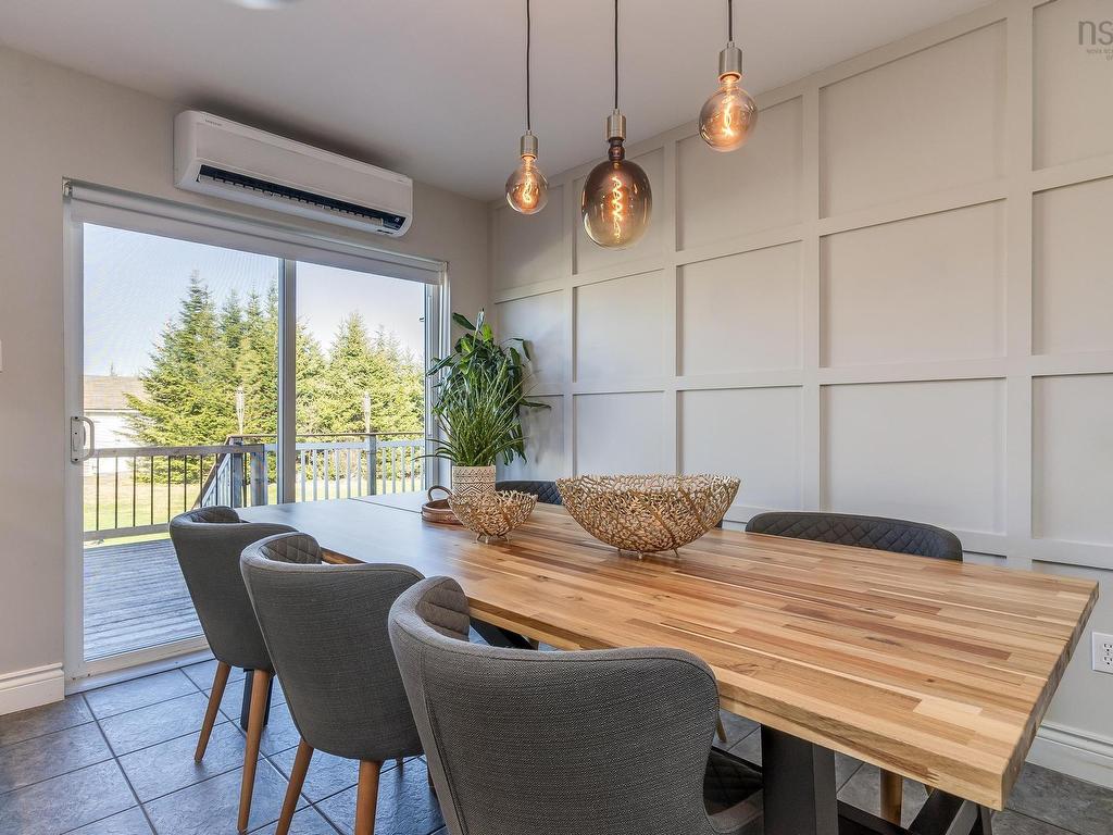 












289 Leslie Road

,
East Lawrencetown,




NS
B2Z 1T4

