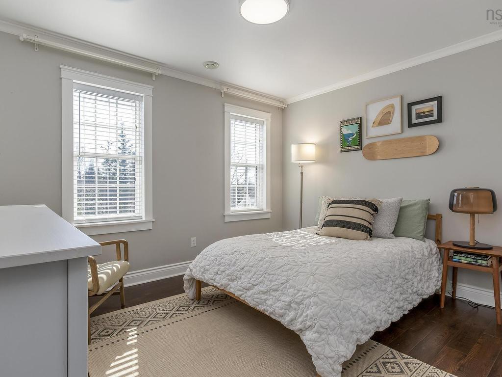 












289 Leslie Road

,
East Lawrencetown,




NS
B2Z 1T4

