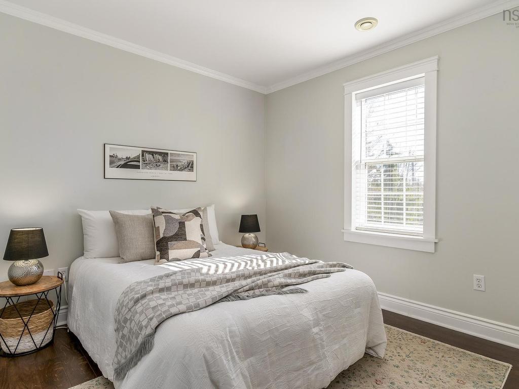 












289 Leslie Road

,
East Lawrencetown,




NS
B2Z 1T4

