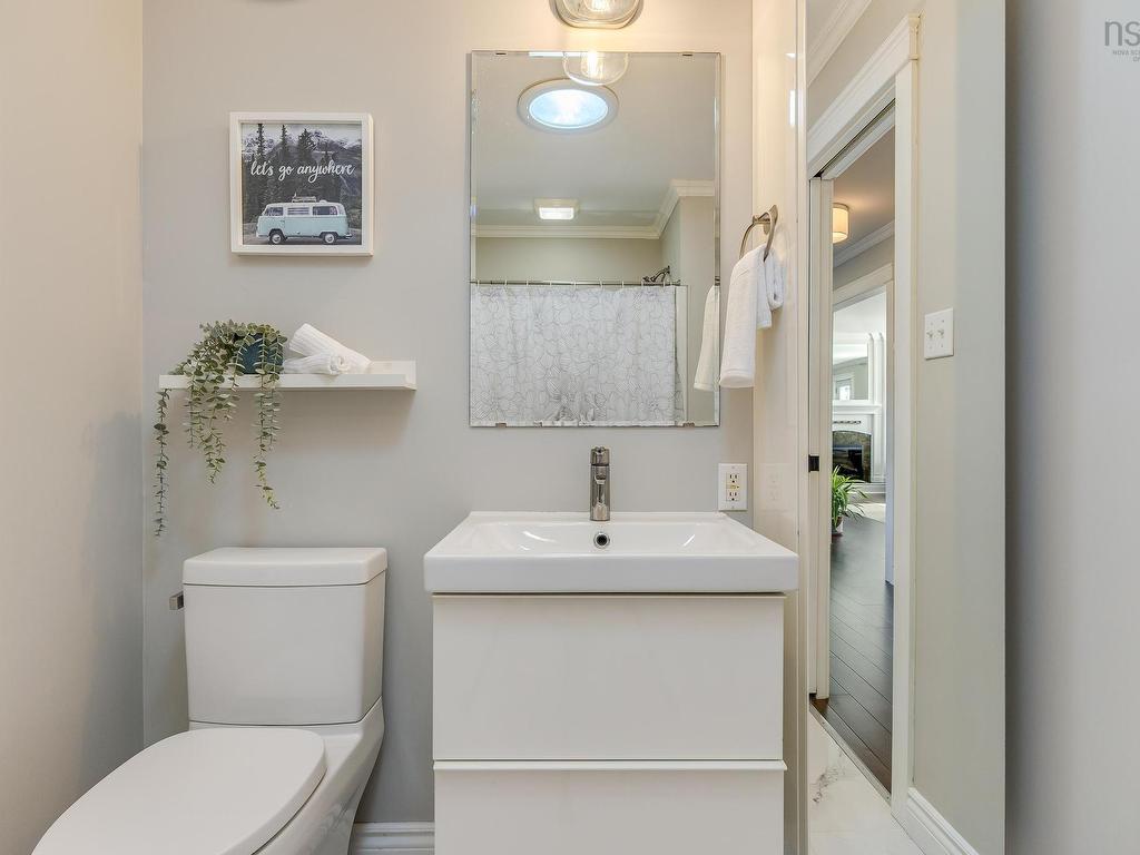 












289 Leslie Road

,
East Lawrencetown,




NS
B2Z 1T4

