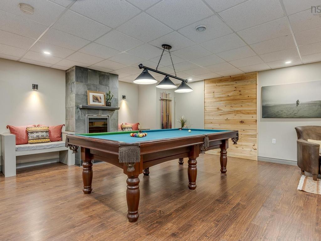 












289 Leslie Road

,
East Lawrencetown,




NS
B2Z 1T4

