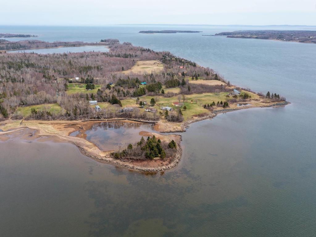 












Lot Kenneth Point Road

,
Caribou Island,







NS
B0K 1H0

