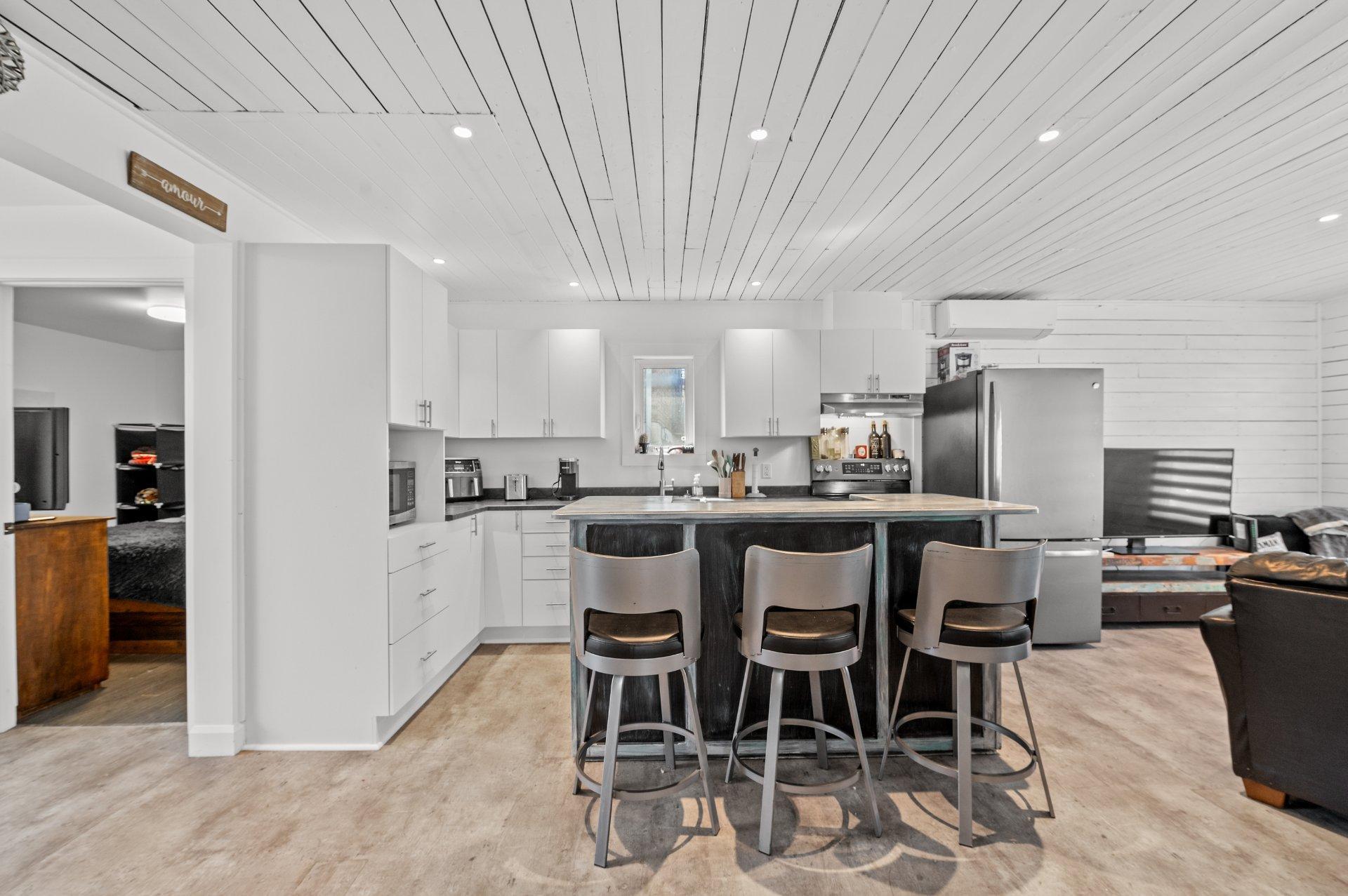 









1770


Rue Principale

,
Mont-Blanc,




QC
J0T2G0


