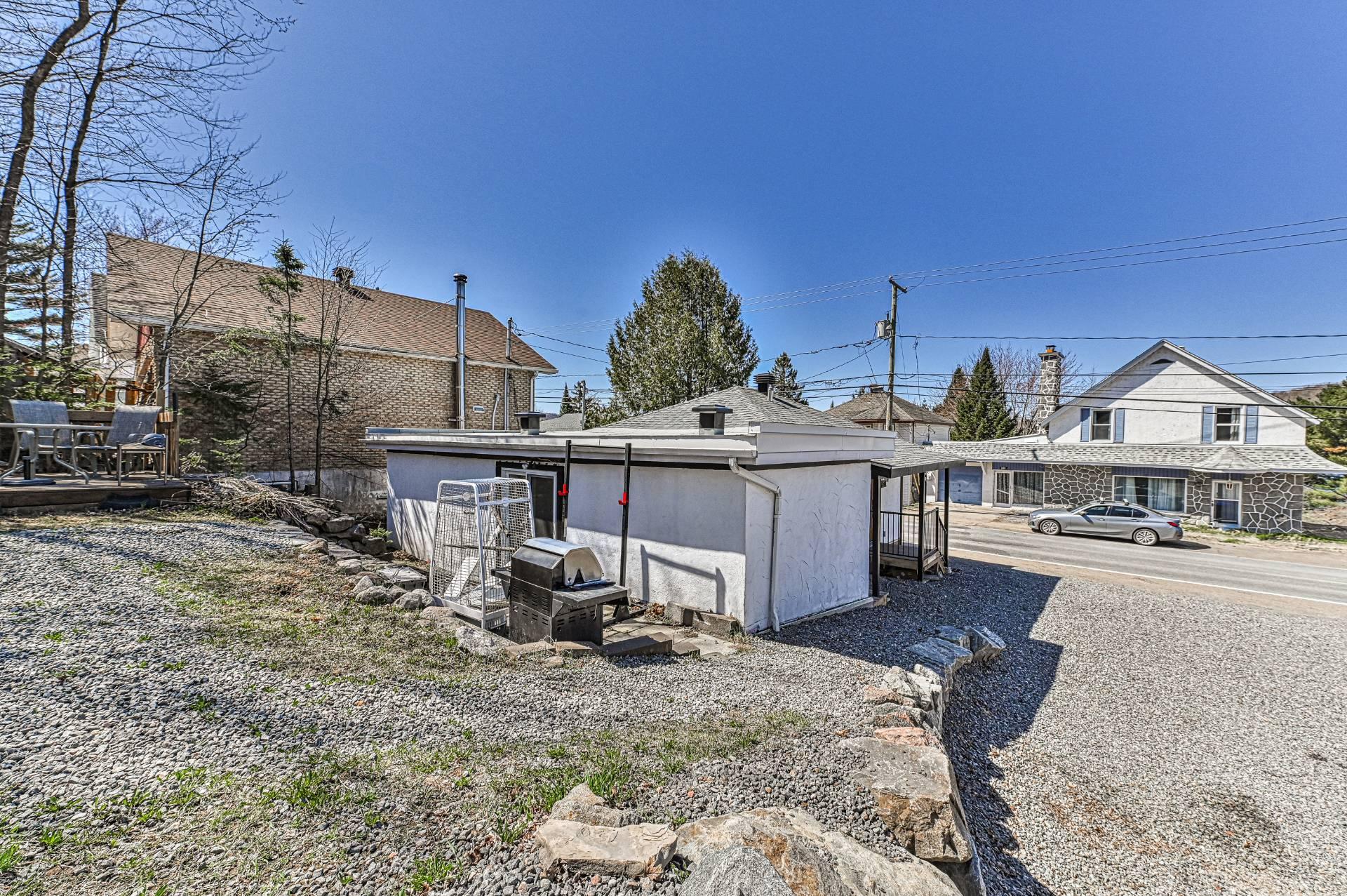 









1770


Rue Principale

,
Mont-Blanc,




QC
J0T2G0


