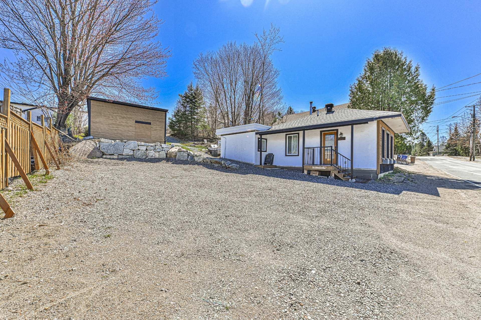 









1770


Rue Principale

,
Mont-Blanc,




QC
J0T2G0

