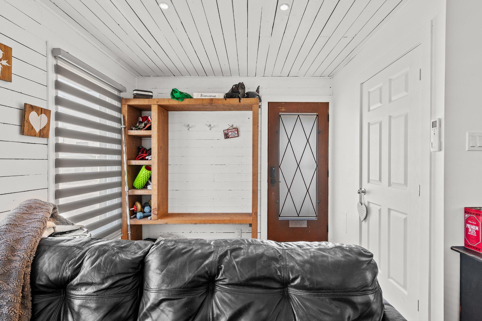 









1770


Rue Principale

,
Mont-Blanc,




QC
J0T2G0

