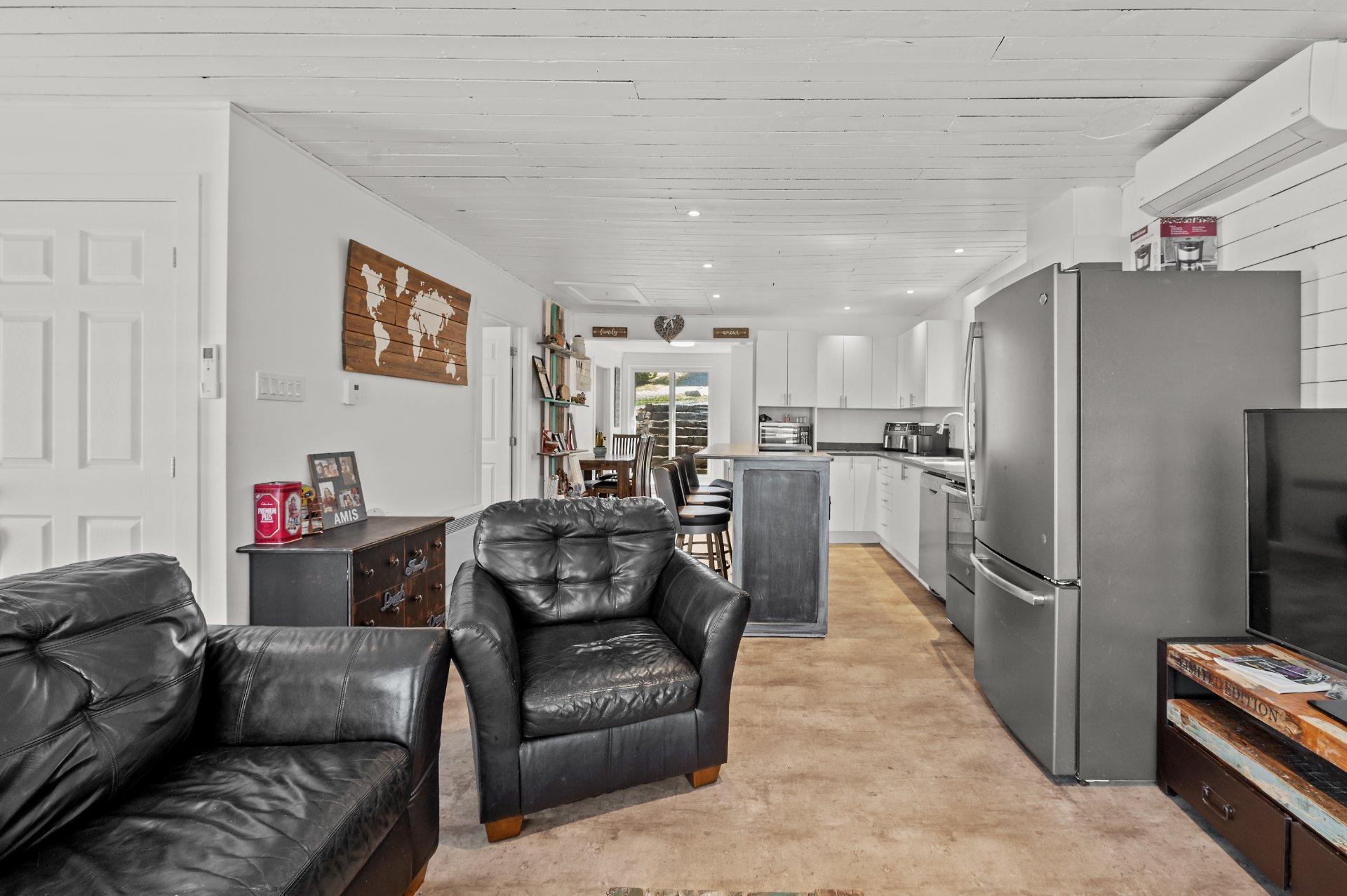 









1770


Rue Principale

,
Mont-Blanc,




QC
J0T2G0

