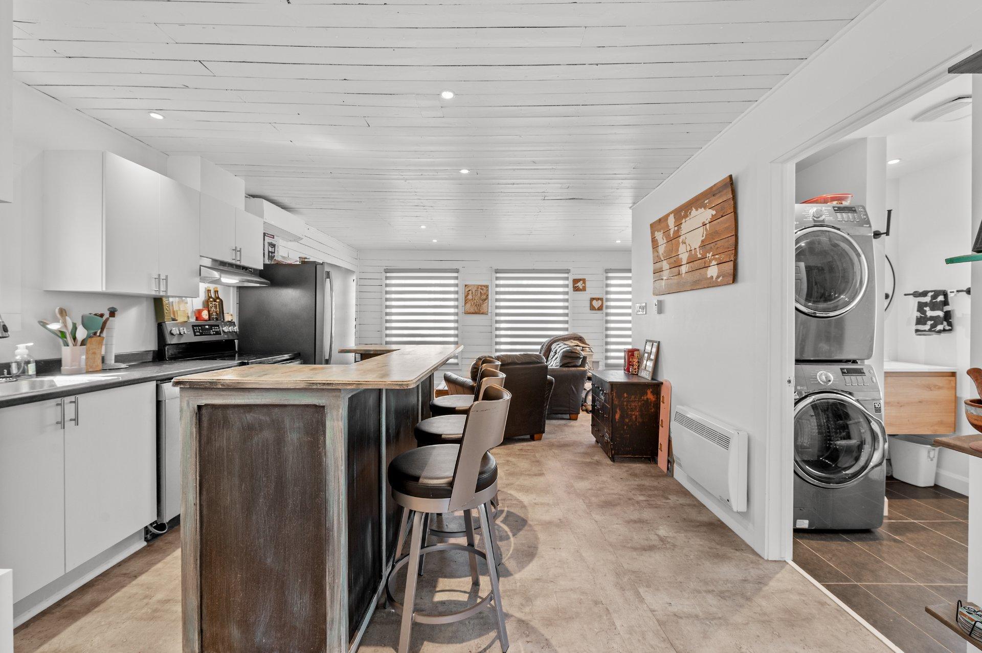 









1770


Rue Principale

,
Mont-Blanc,




QC
J0T2G0

