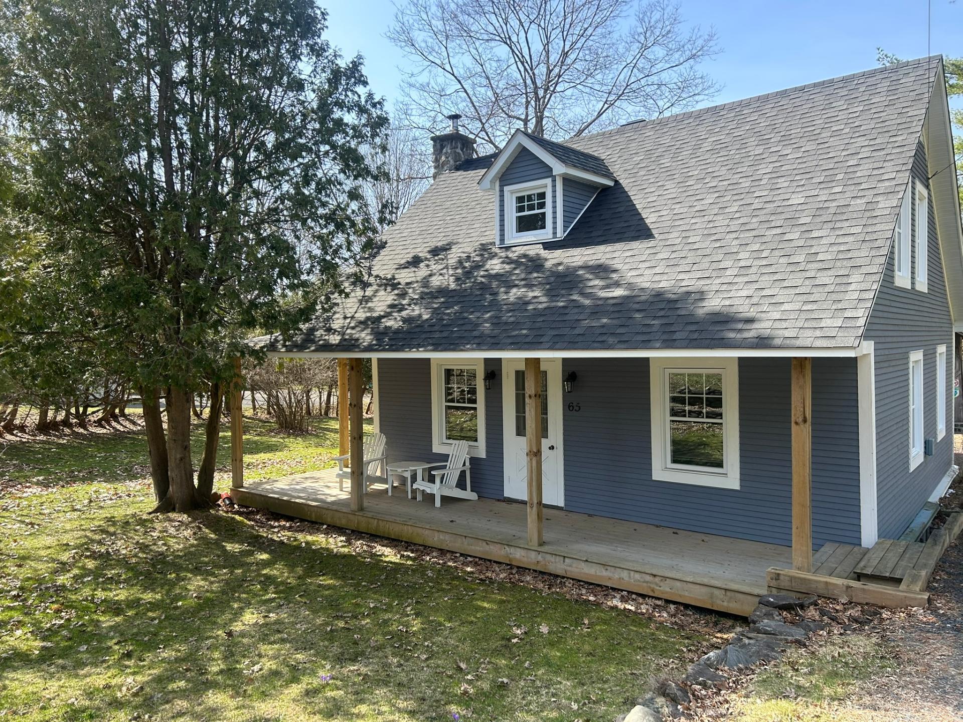 









65


Rue Victoria

,
Lac-Brome,




QC
J0E1V0

