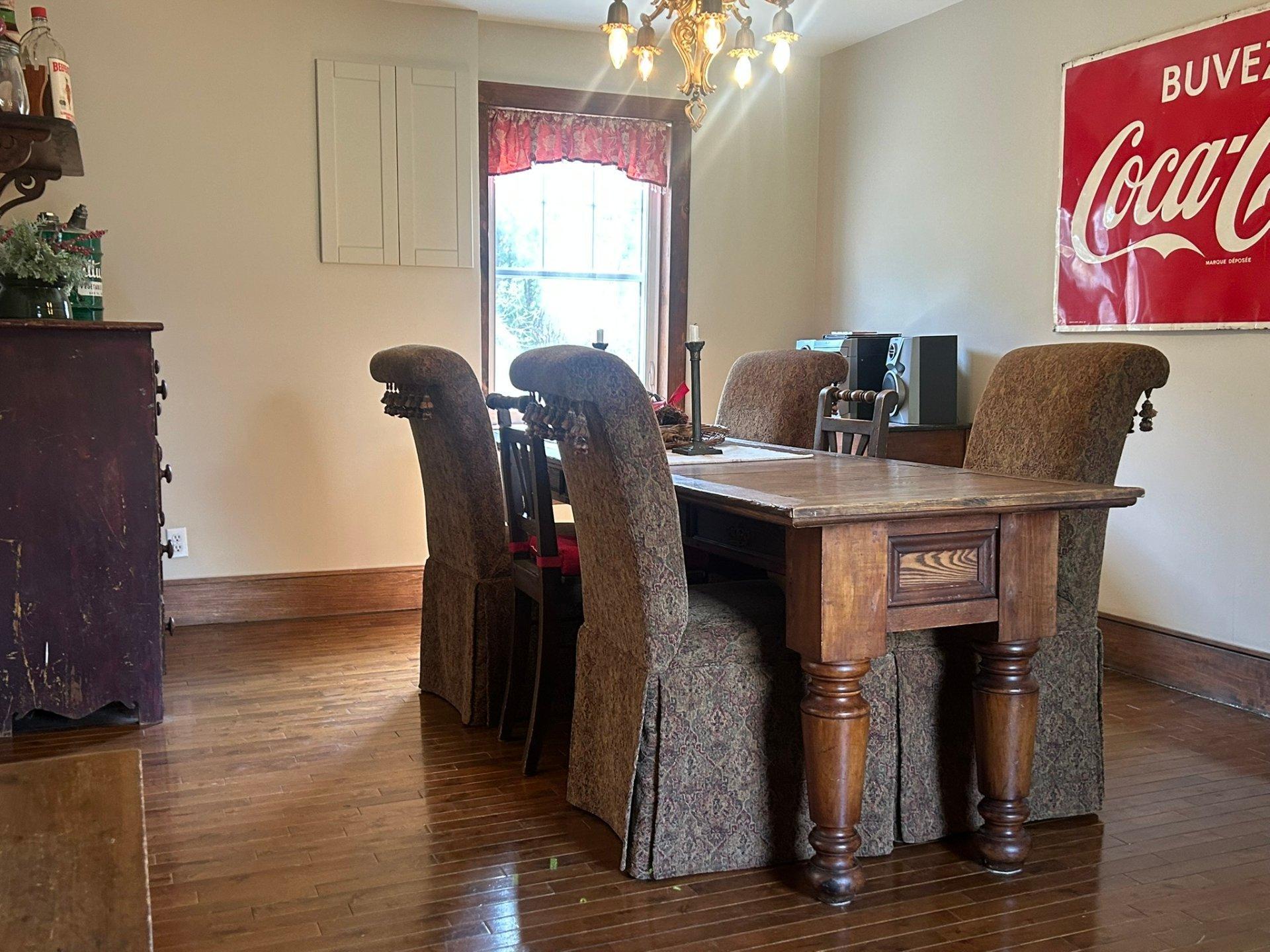 









65


Rue Victoria

,
Lac-Brome,




QC
J0E1V0

