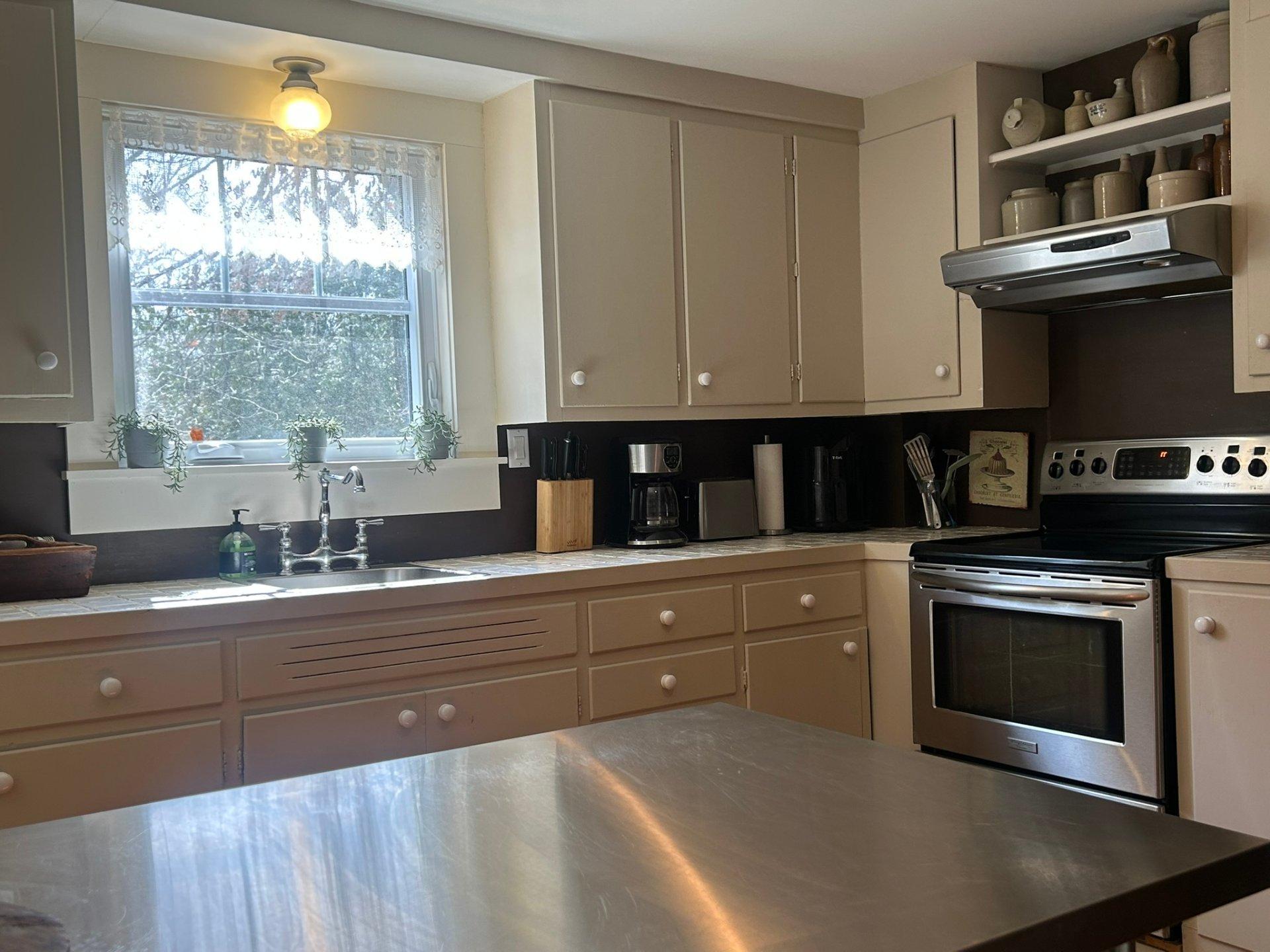 









65


Rue Victoria

,
Lac-Brome,




QC
J0E1V0

