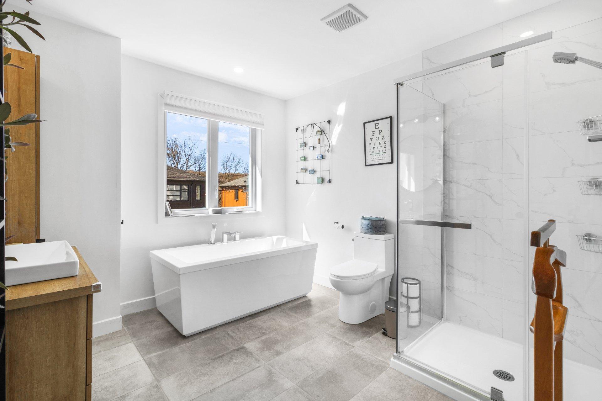 









22


Rue Picken

,
Waterloo,




QC
J0E2N0

