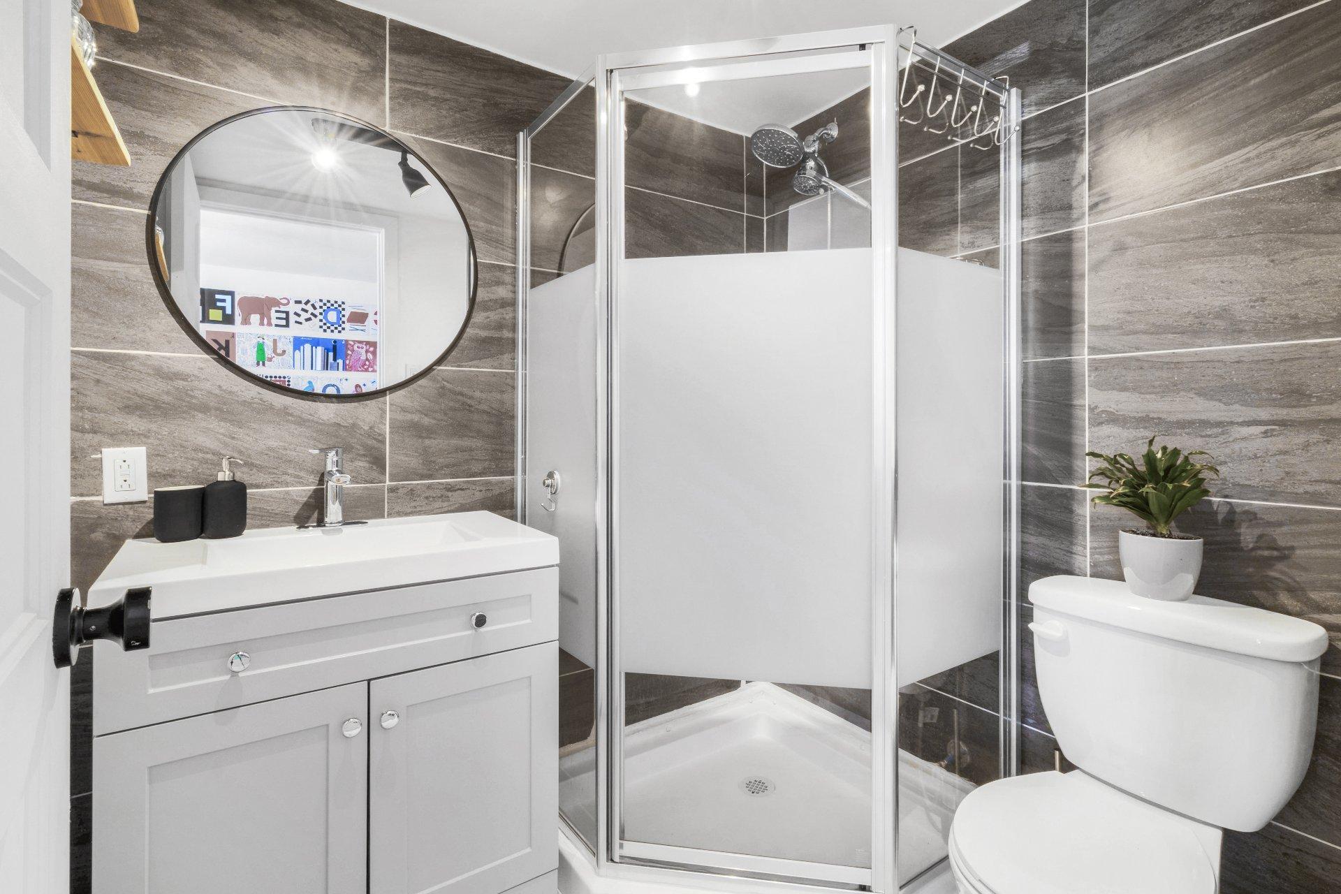 









22


Rue Picken

,
Waterloo,




QC
J0E2N0

