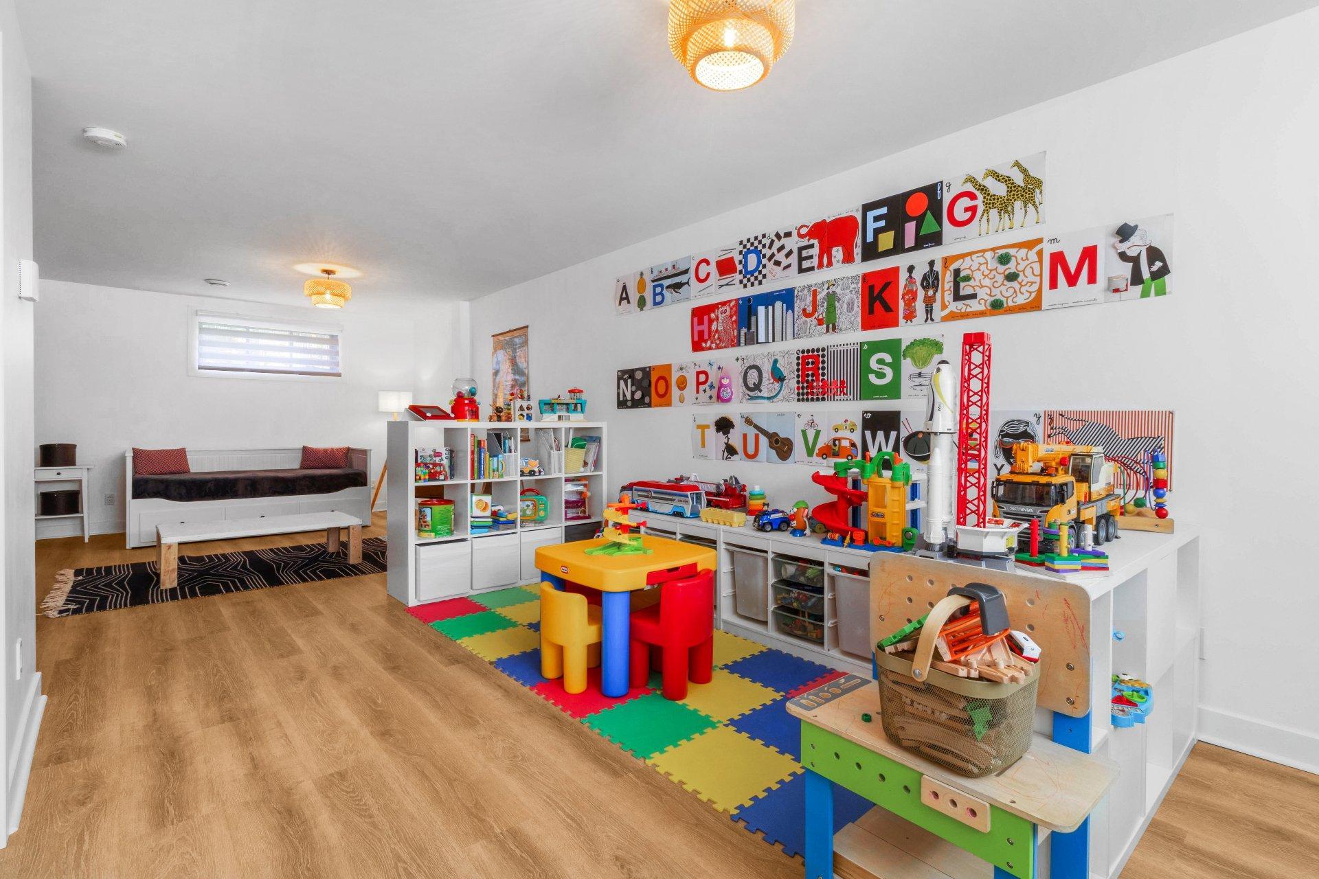 









22


Rue Picken

,
Waterloo,




QC
J0E2N0

