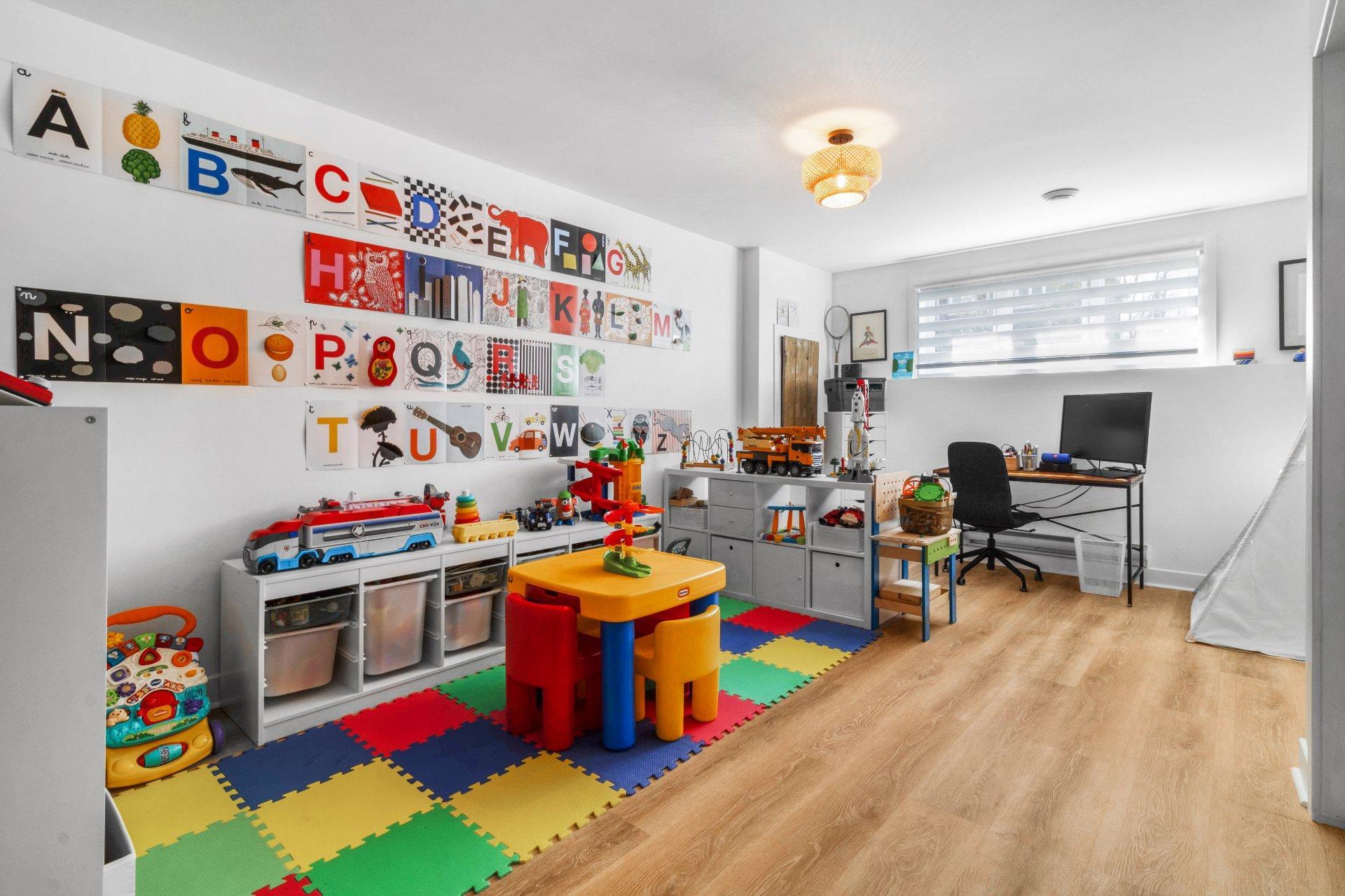 









22


Rue Picken

,
Waterloo,




QC
J0E2N0

