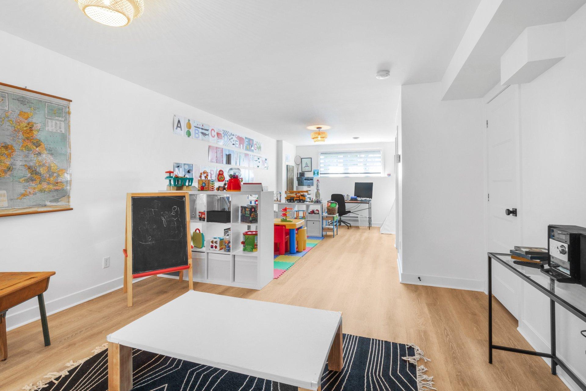 









22


Rue Picken

,
Waterloo,




QC
J0E2N0

