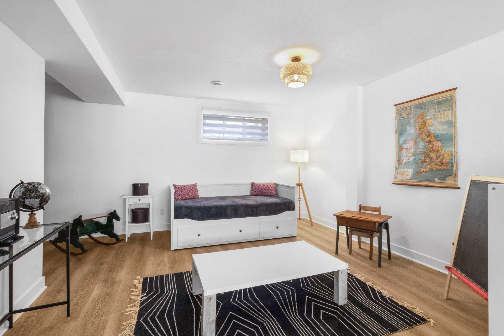 









22


Rue Picken

,
Waterloo,




QC
J0E2N0

