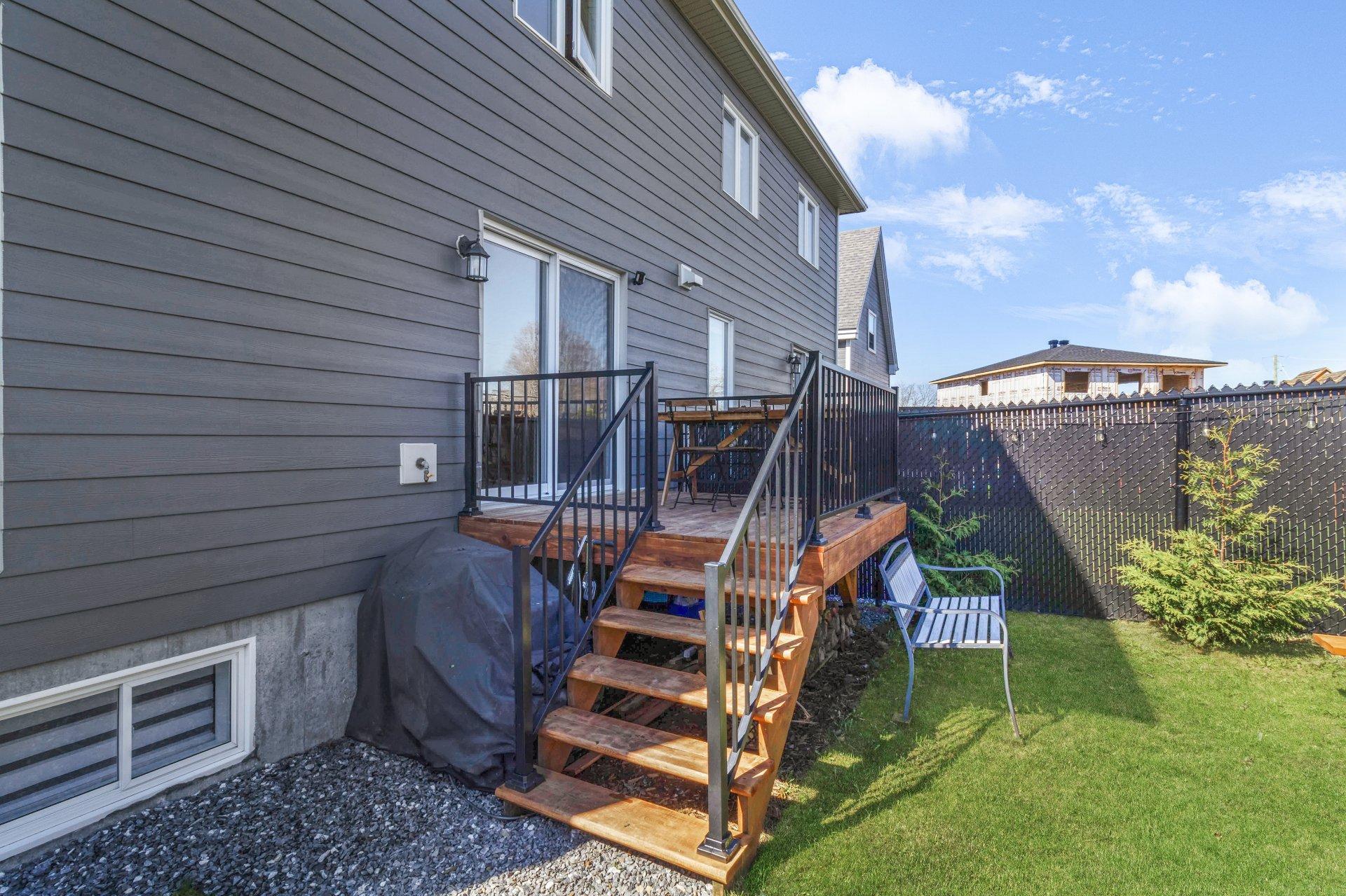 









22


Rue Picken

,
Waterloo,




QC
J0E2N0

