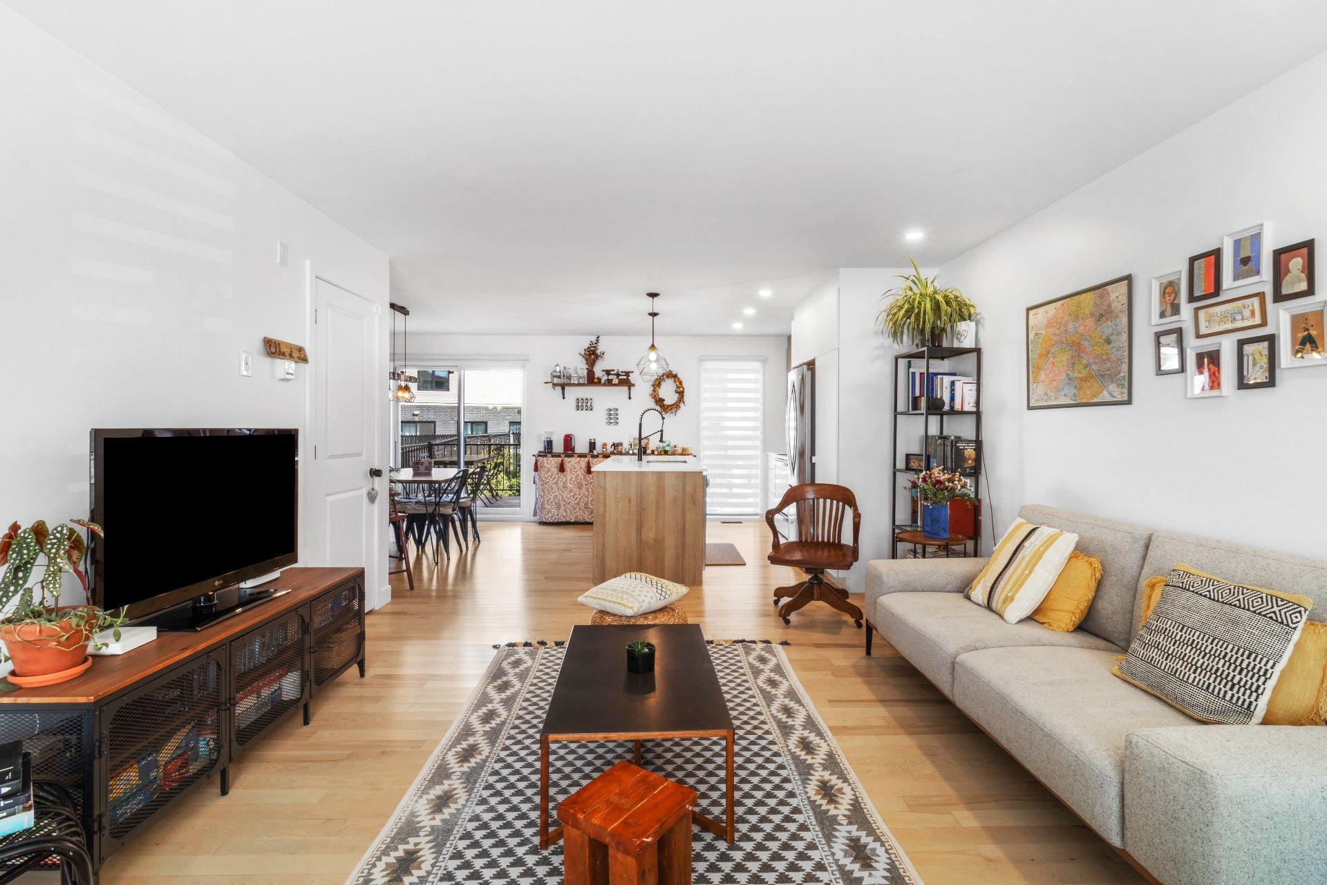 









22


Rue Picken

,
Waterloo,




QC
J0E2N0

