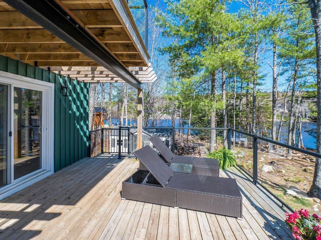 












96 Canyon Point

,
Falls Lake,




NS
B0N 2T0

