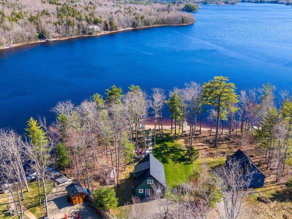 












96 Canyon Point

,
Falls Lake,




NS
B0N 2T0

