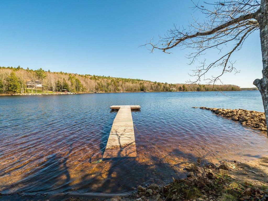 












96 Canyon Point

,
Falls Lake,




NS
B0N 2T0

