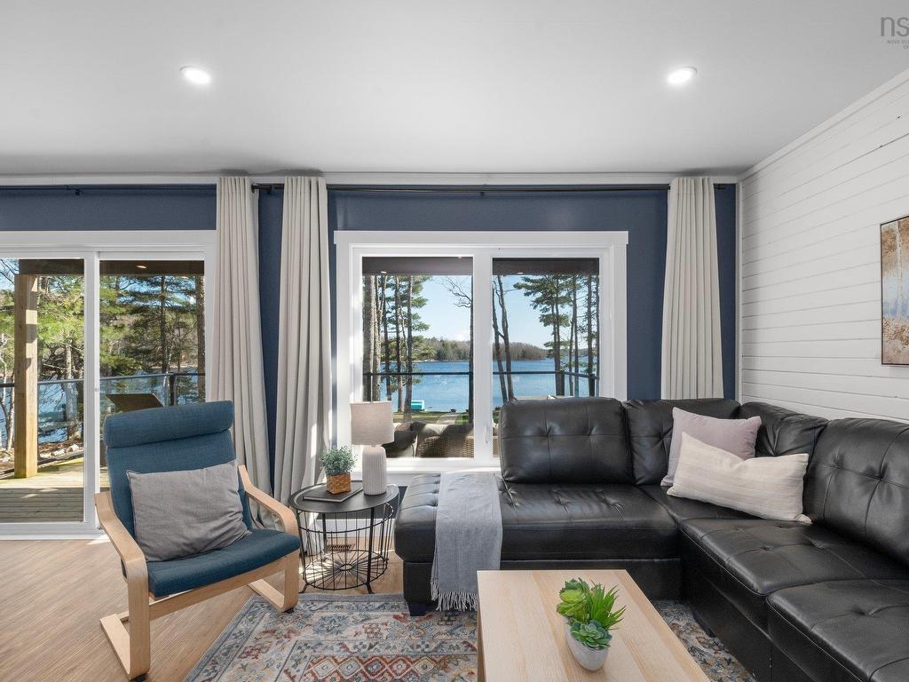 












96 Canyon Point

,
Falls Lake,




NS
B0N 2T0

