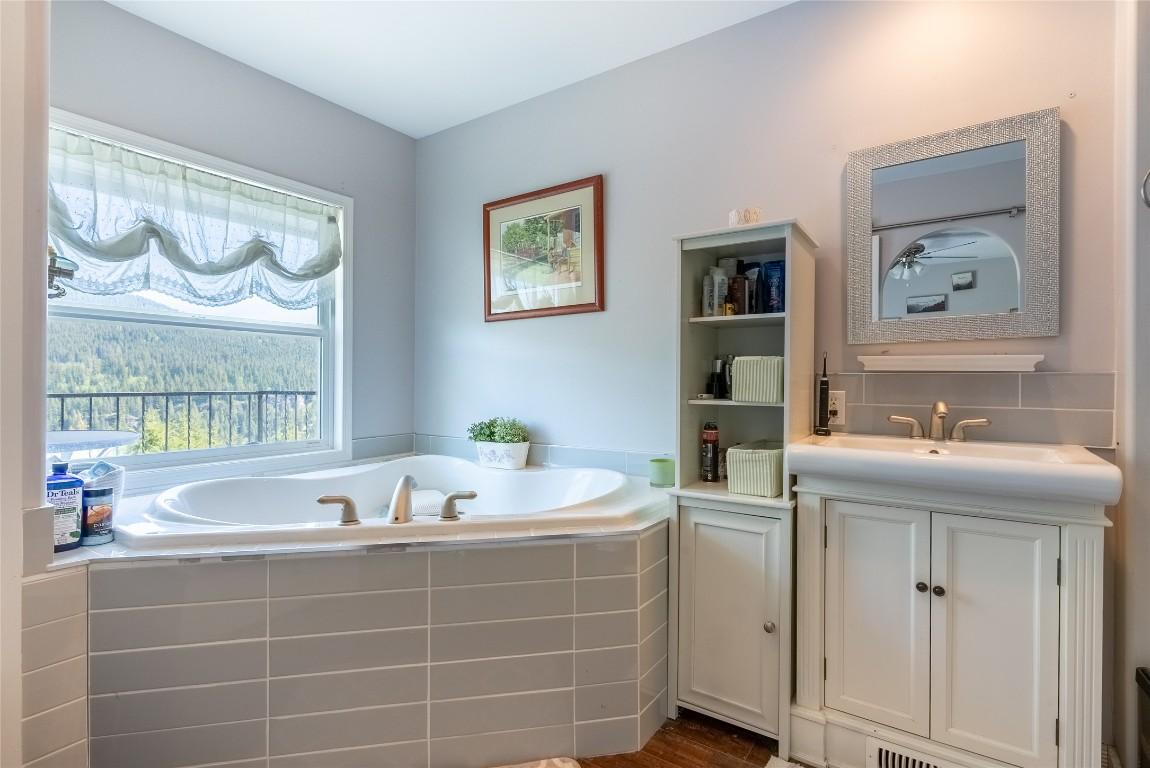 









2617


Golf Course

Drive,
Blind Bay,




BC
V0E 1H2

