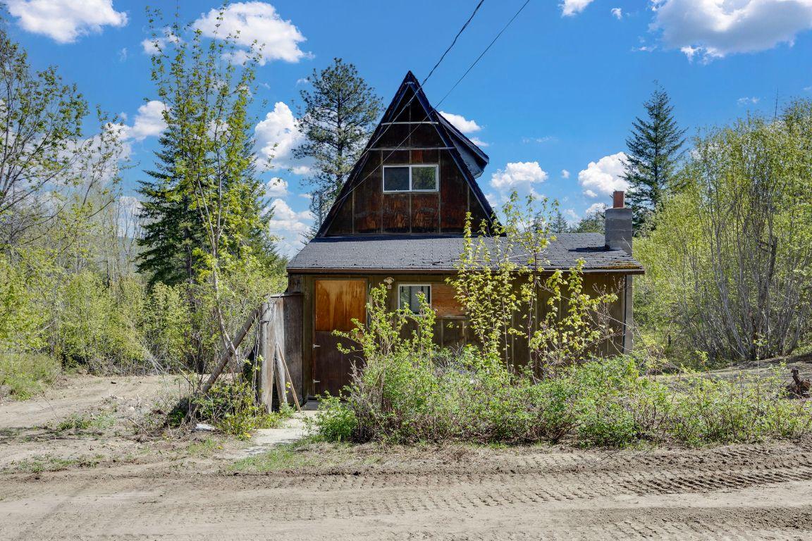 









3573


McKellar

Road,
West Kelowna,







BC
V4T 1W1

