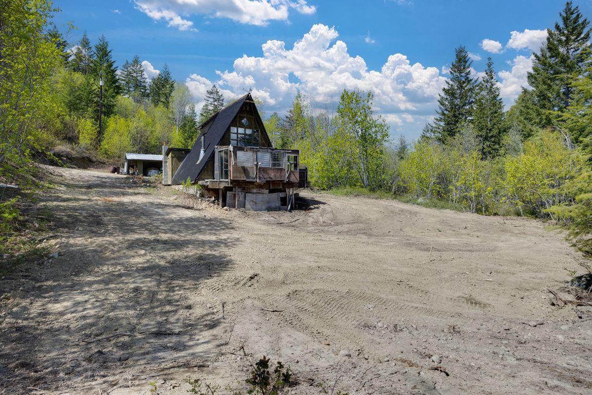









3573


McKellar

Road,
West Kelowna,







BC
V4T 1W1

