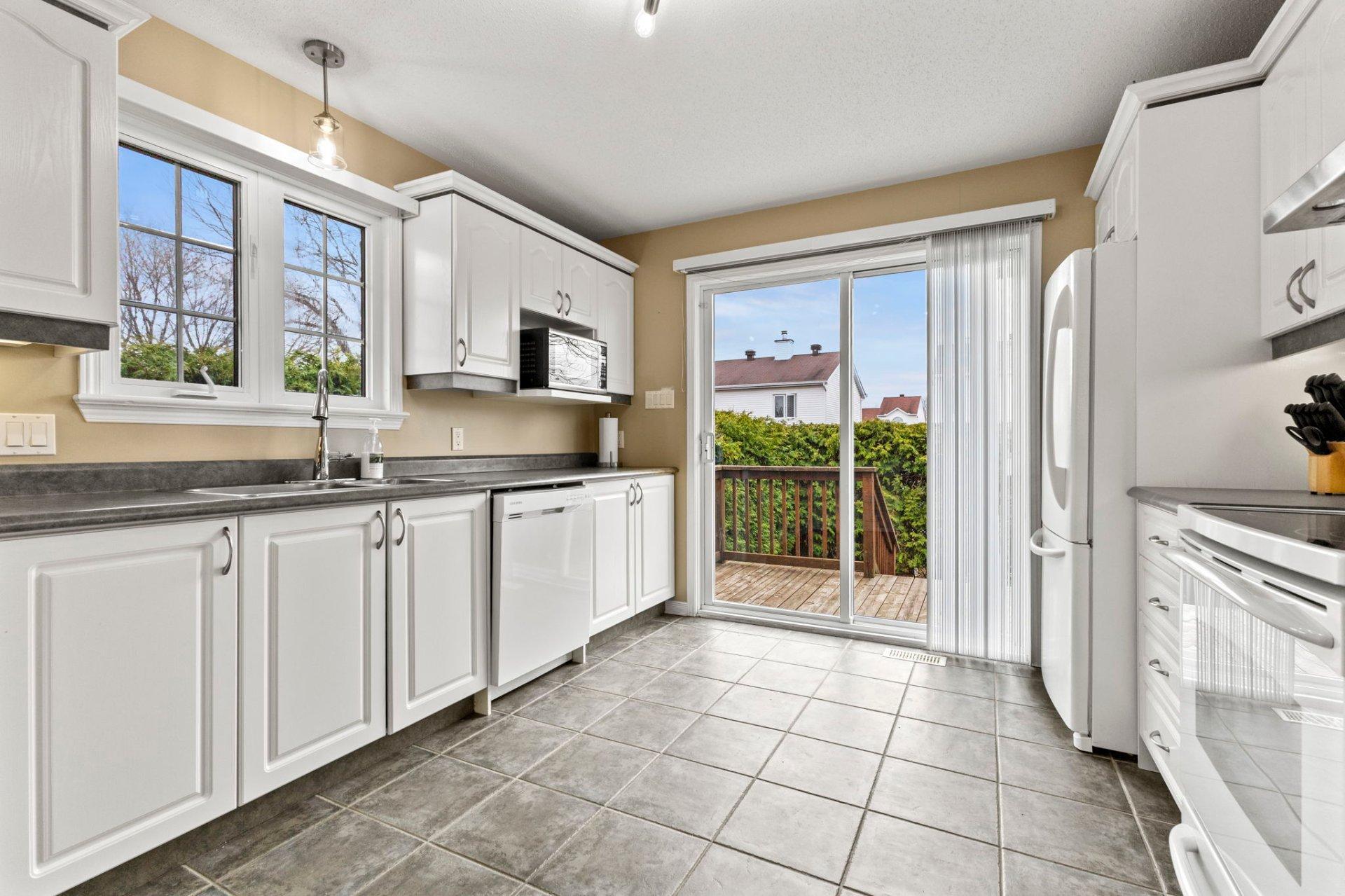 









8


Rue Jobin

,
Gatineau (Gatineau),




QC
J8V3T1

