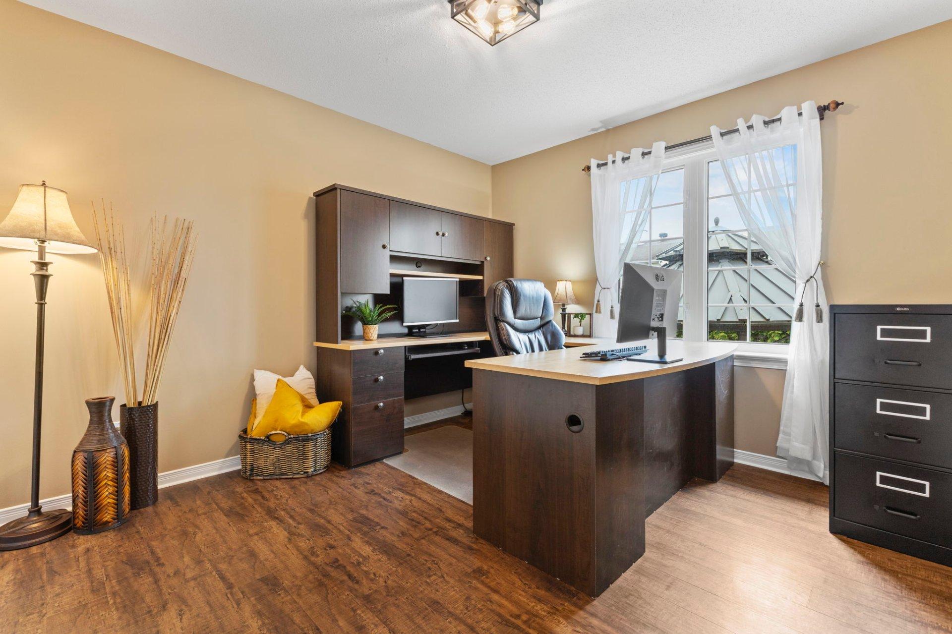 









8


Rue Jobin

,
Gatineau (Gatineau),




QC
J8V3T1

