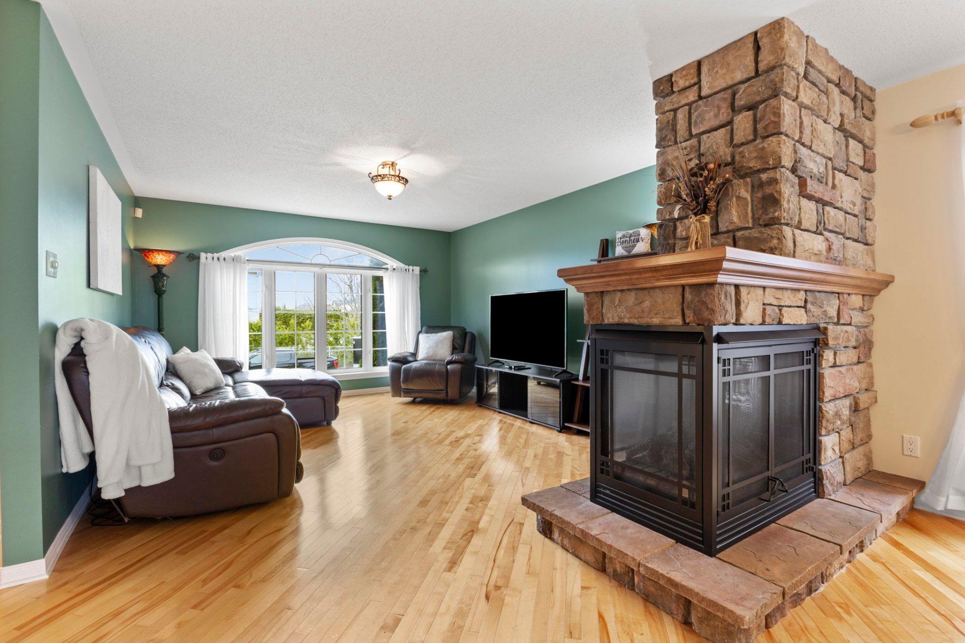 









8


Rue Jobin

,
Gatineau (Gatineau),




QC
J8V3T1

