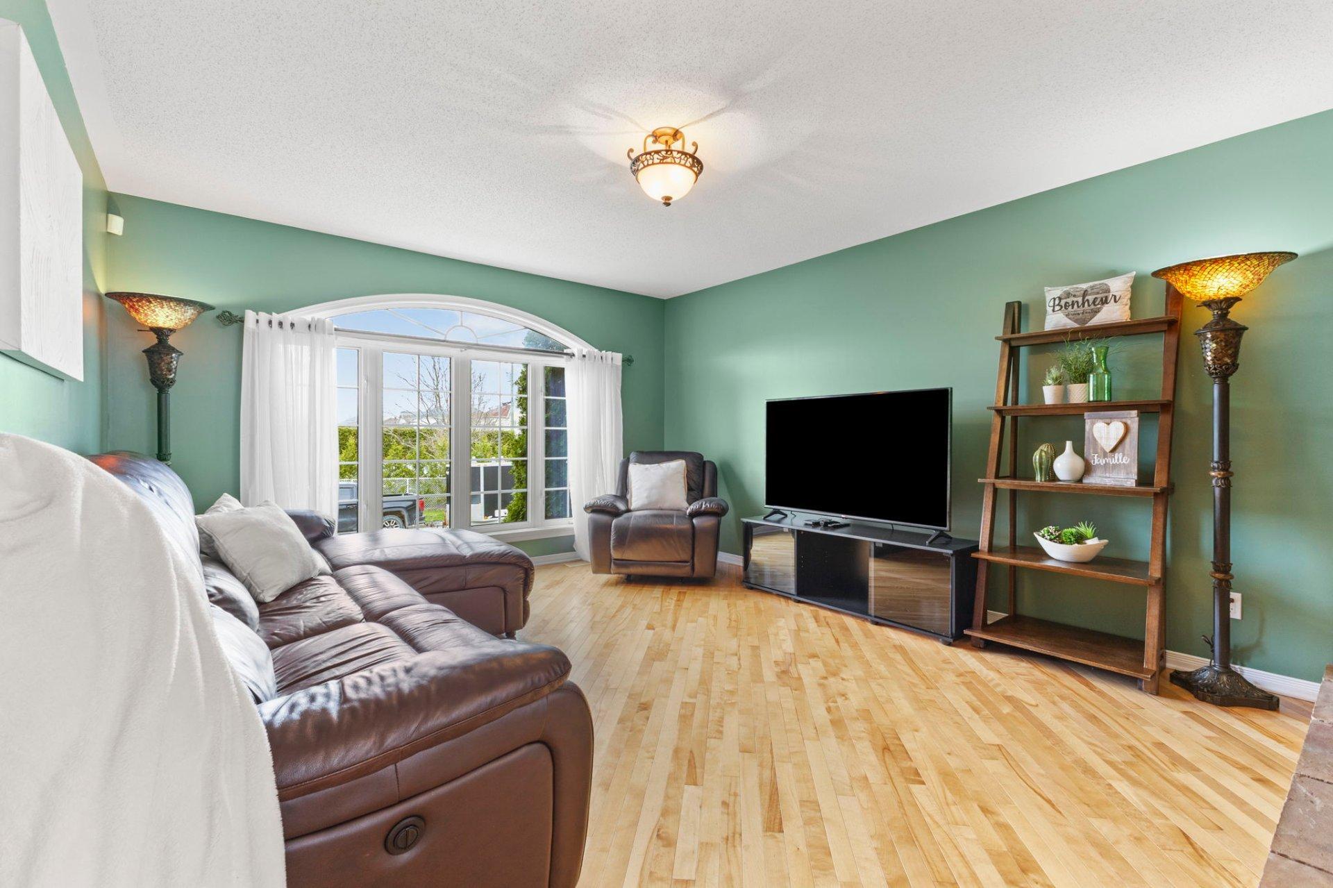 









8


Rue Jobin

,
Gatineau (Gatineau),




QC
J8V3T1

