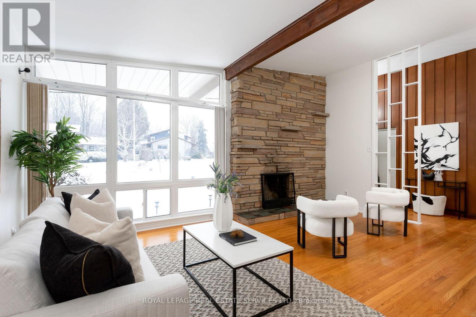 












1106 FALGARWOOD DRIVE

,
Oakville,




Ontario
L6H1N9

