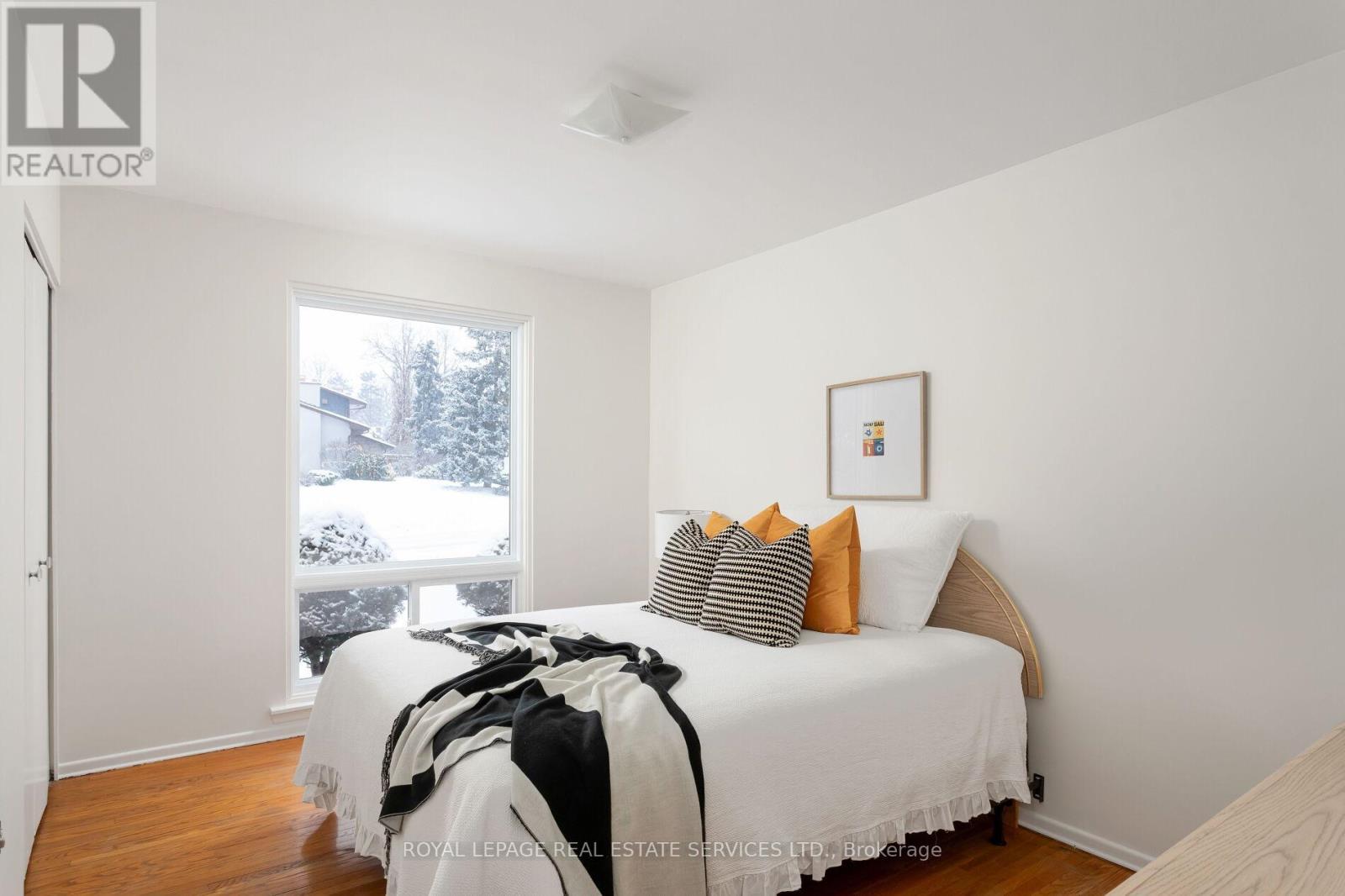 












1106 FALGARWOOD DRIVE

,
Oakville,




Ontario
L6H1N9

