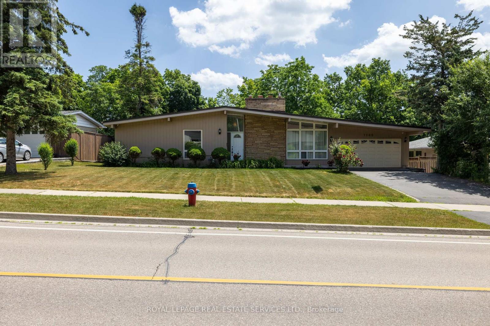 












1106 FALGARWOOD DRIVE

,
Oakville,




Ontario
L6H1N9

