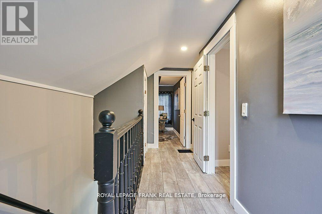 












493 ST. LAWRENCE AVENUE

,
Oshawa (Central),




Ontario
L1H4C3

